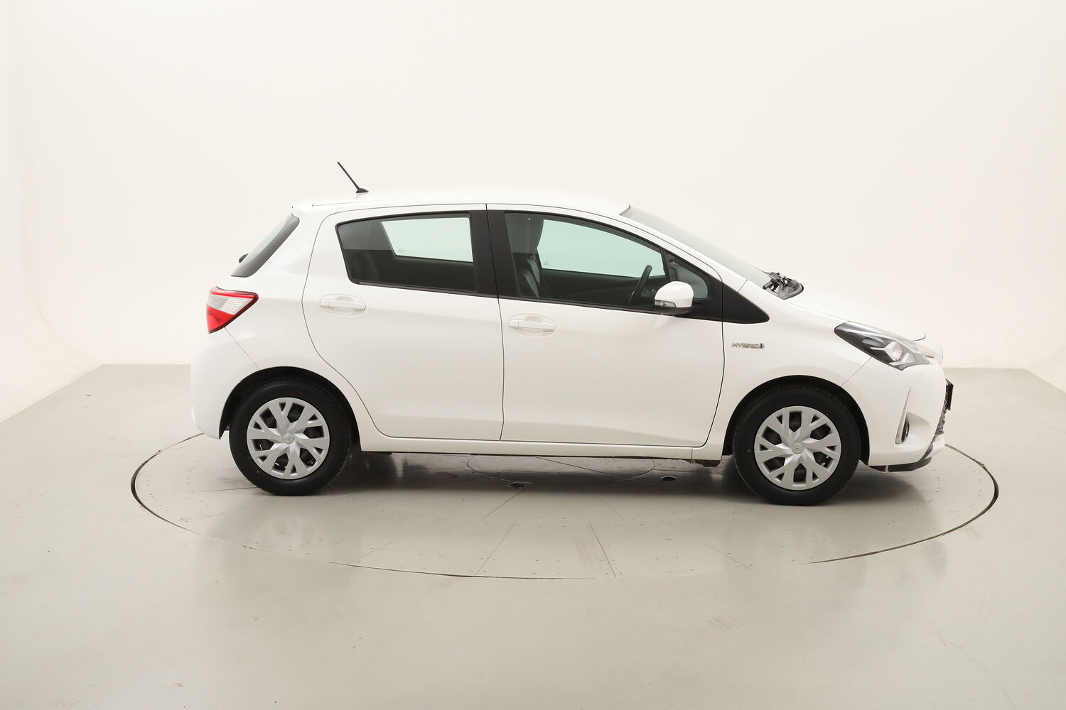Toyota Yaris Hybrid Business usata del 2019 con 89.433 km