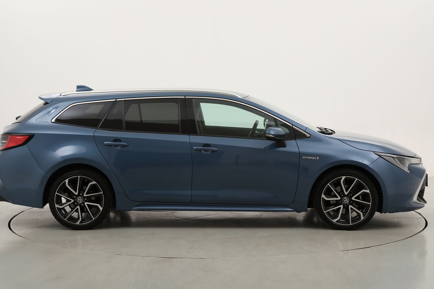 Toyota Corolla TS Hybrid Lounge usata del 2021 con 90.761 km