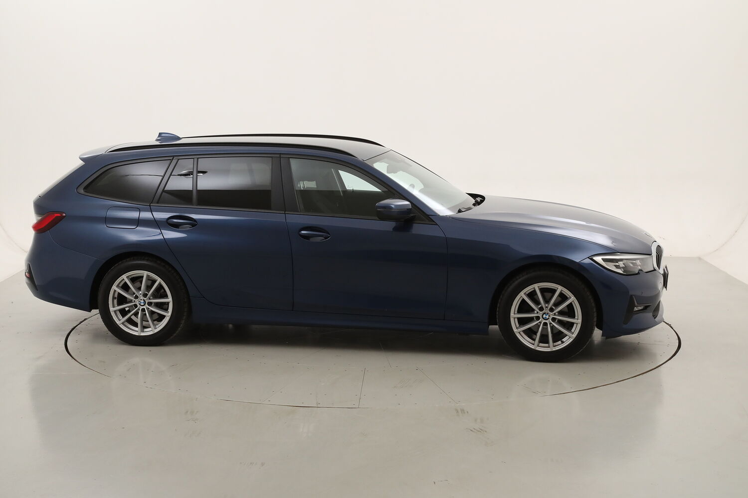 BMW Serie 3 318d Touring Business Advantage usata del 2021 con 99.333 km