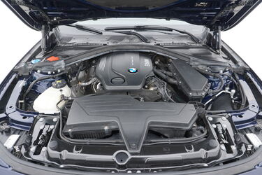Vano motore di BMW Serie 3