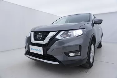 Nissan X-Trail Business 4WD X-Tronic 1.8 Diesel 150CV Automatico Visione frontale