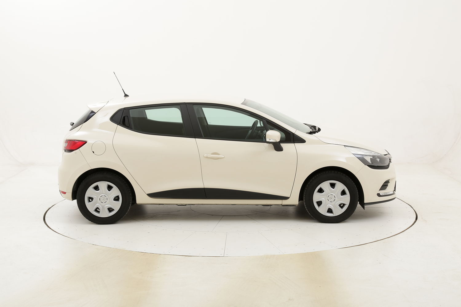 Renault Clio Energy Life GPL usata del 2018 con 111.595 km