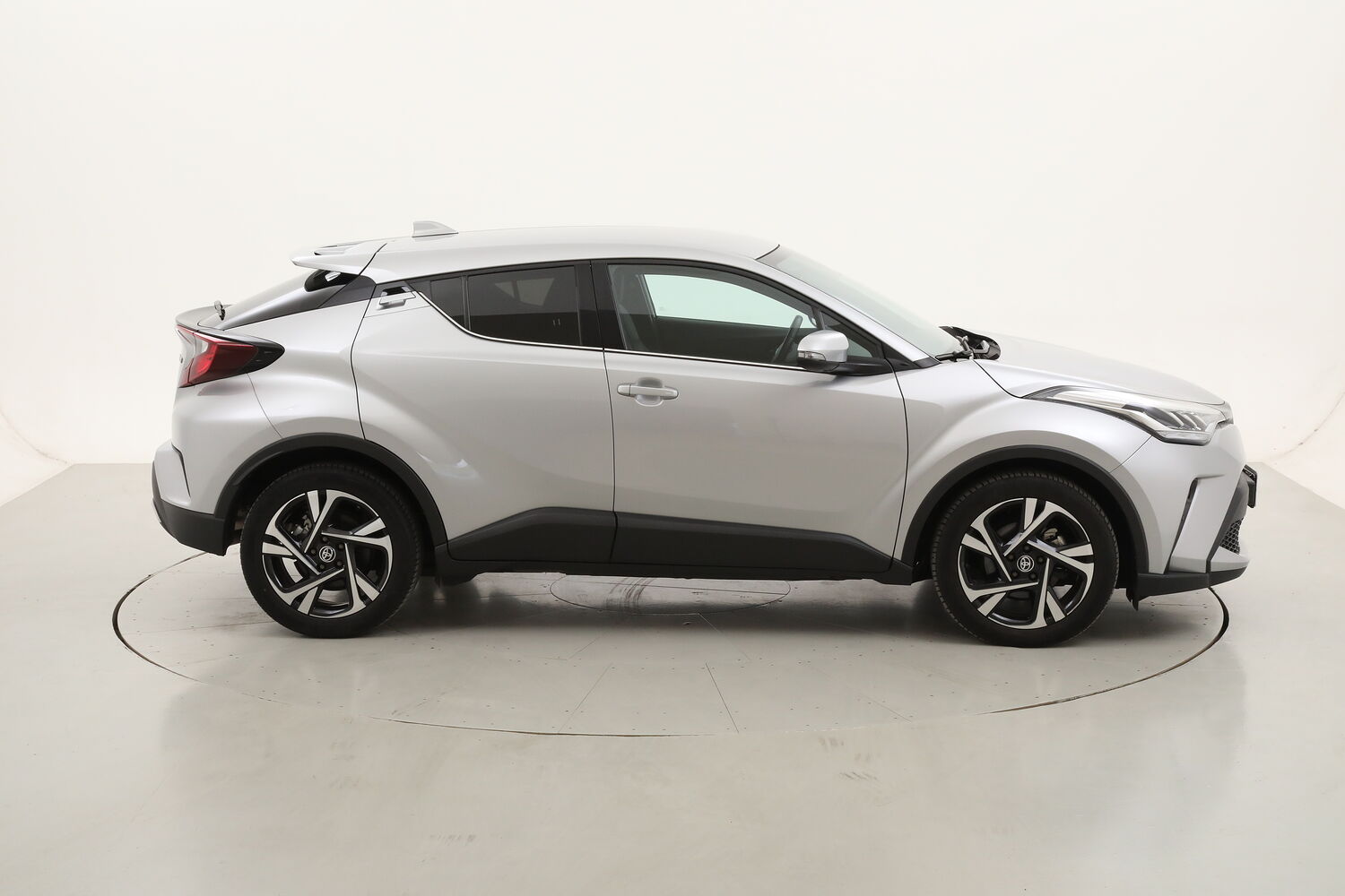 Toyota C-HR Hybrid Morebusiness usata del 2024 con 9.253 km