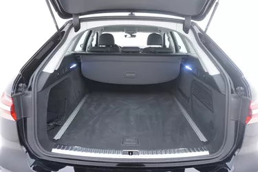 Audi A6 Avant 40 Ultra Business quattro S tronic 2.0 Mild Hybrid 204CV Automatico Bagagliaio