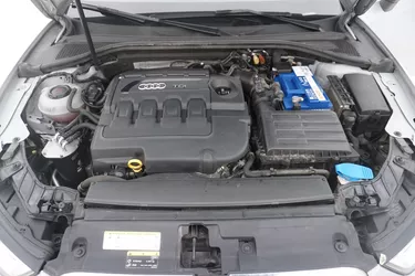 Audi A3 SPB Business S tronic 1.6 Diesel 116CV Automatico Vano motore