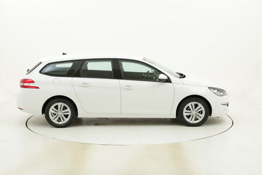 Peugeot 308 SW Business usata del 2016 con 92.235 km