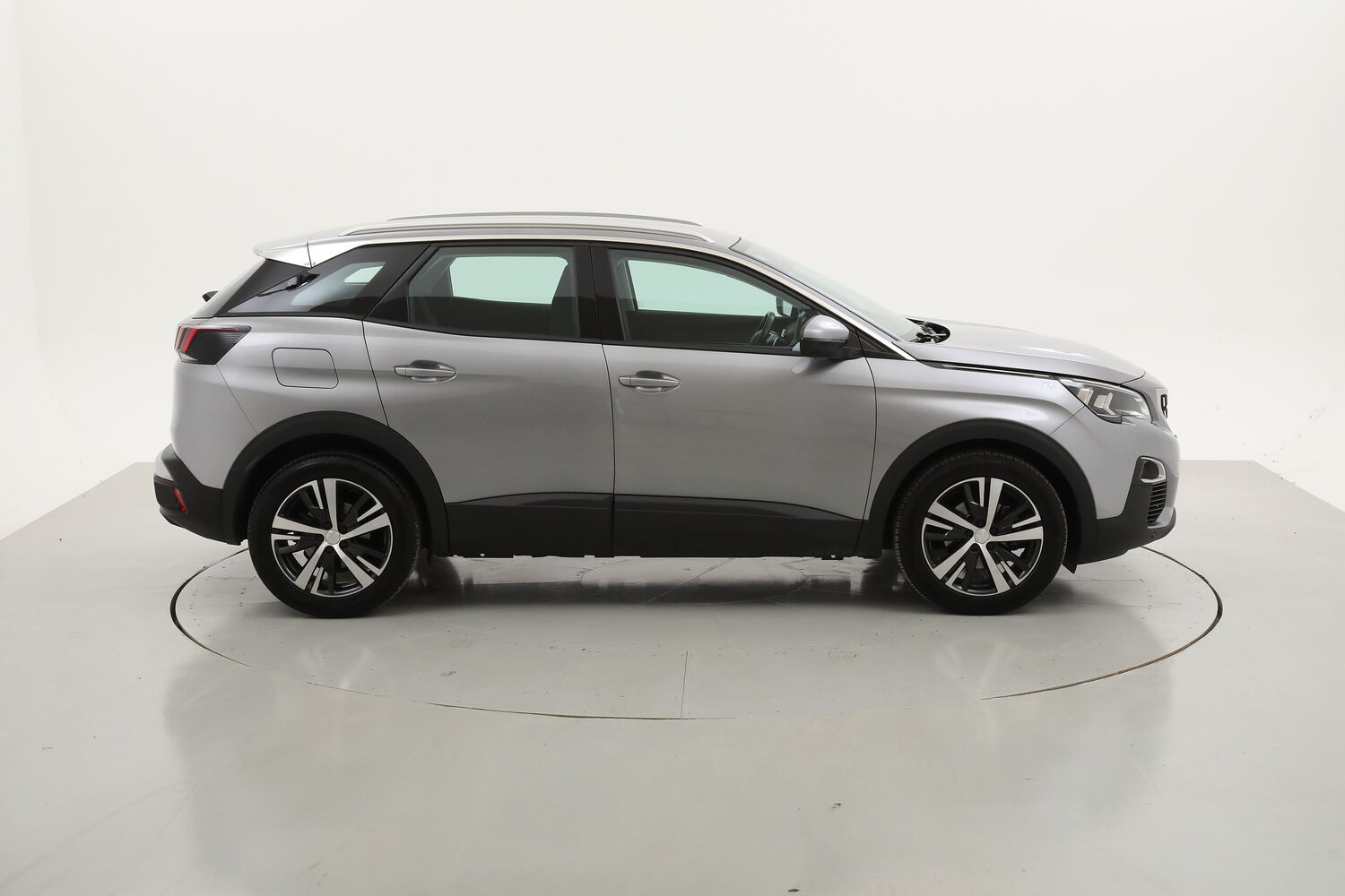 Peugeot 3008 Business EAT8 usata del 2019 con 115.103 km