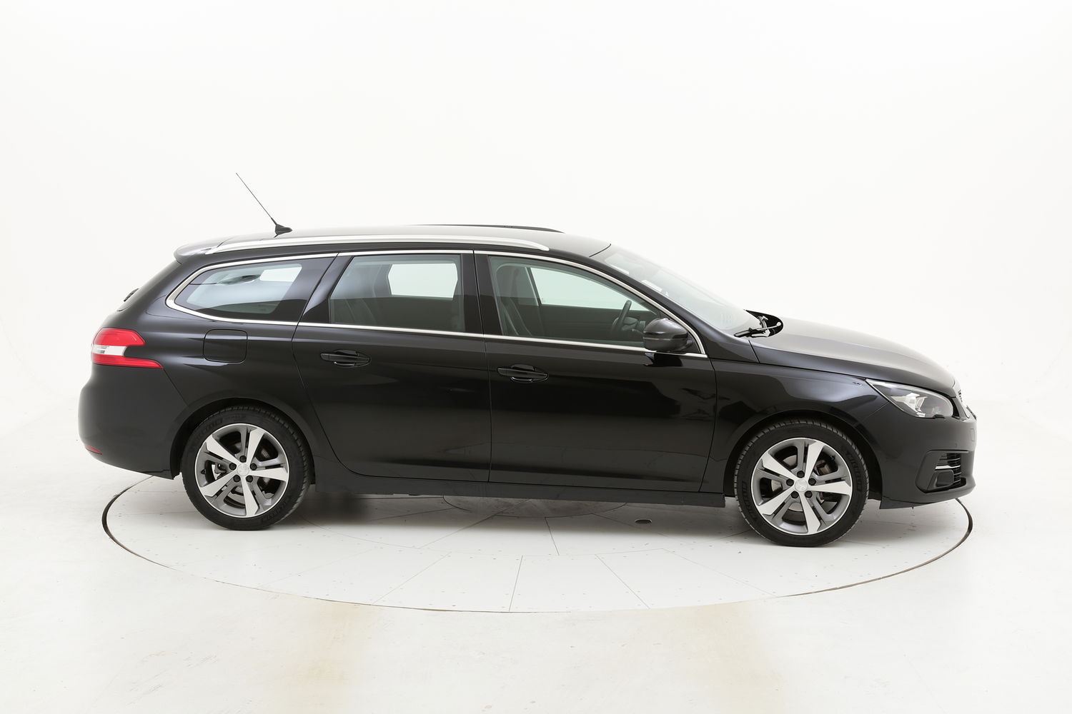 Peugeot 308 usata del 2019 con 34.038 km