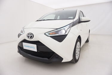 Visione frontale di Toyota Aygo