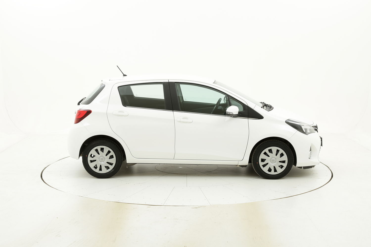 Toyota Yaris Business usata del 2017 con 30.500 km