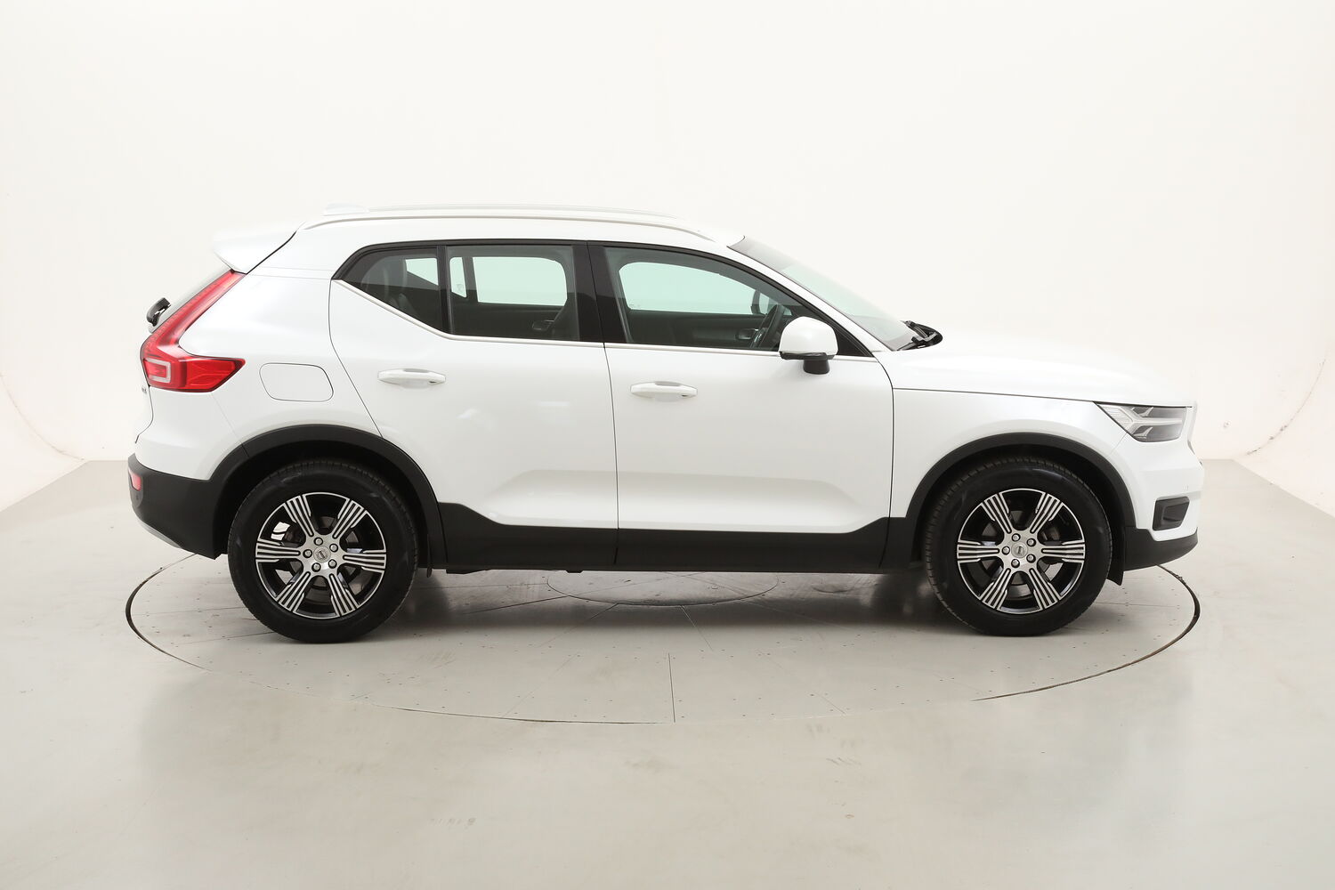 Volvo XC40 Inscription Geartronic usata del 2020 con 104.900 km
