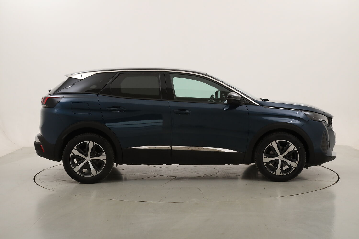 Peugeot 3008 Allure Pack EAT8 usata del 2023 con 89.155 km