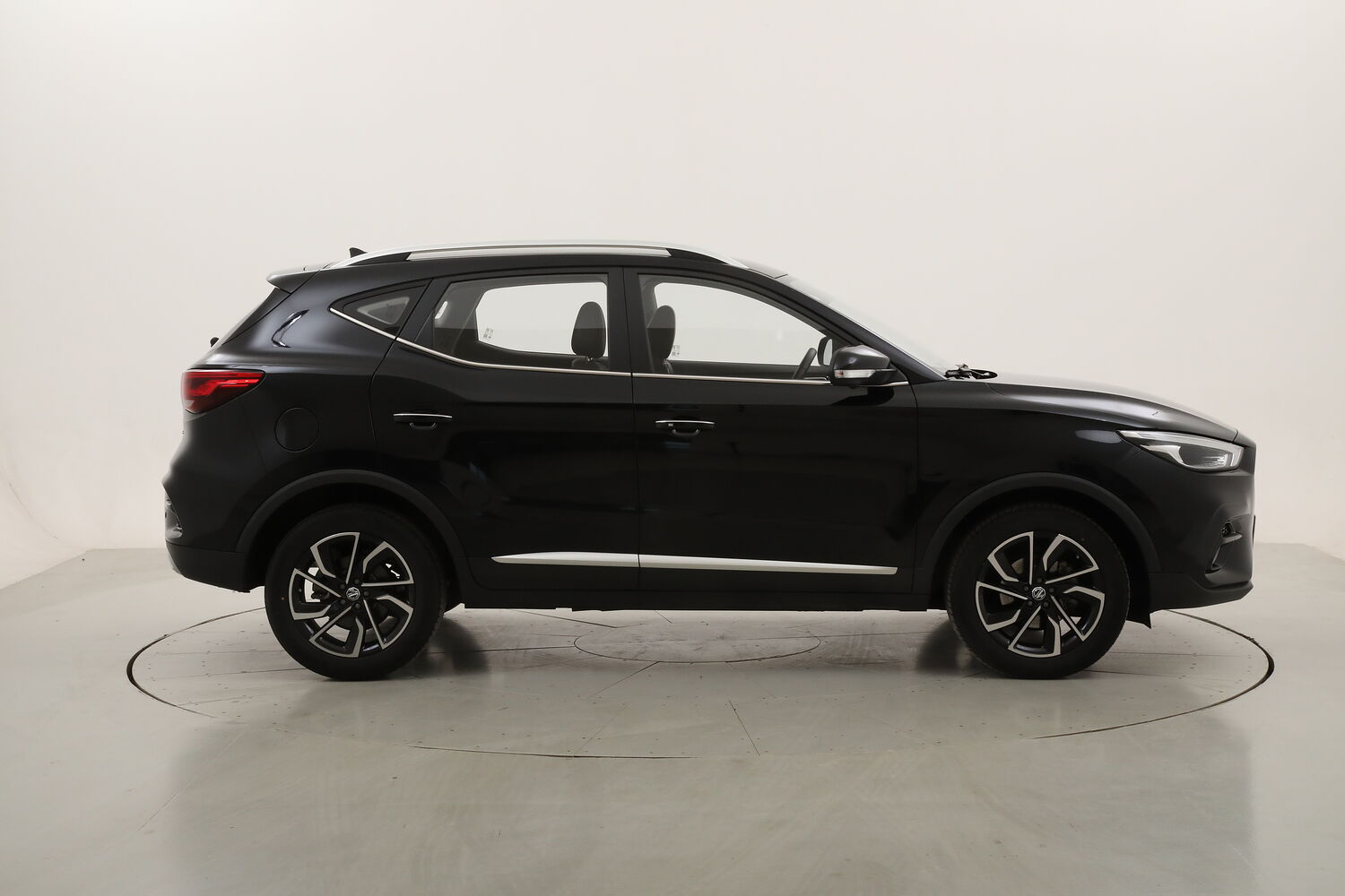 MG ZS Luxury Auto usata del 2024 con 43.445 km