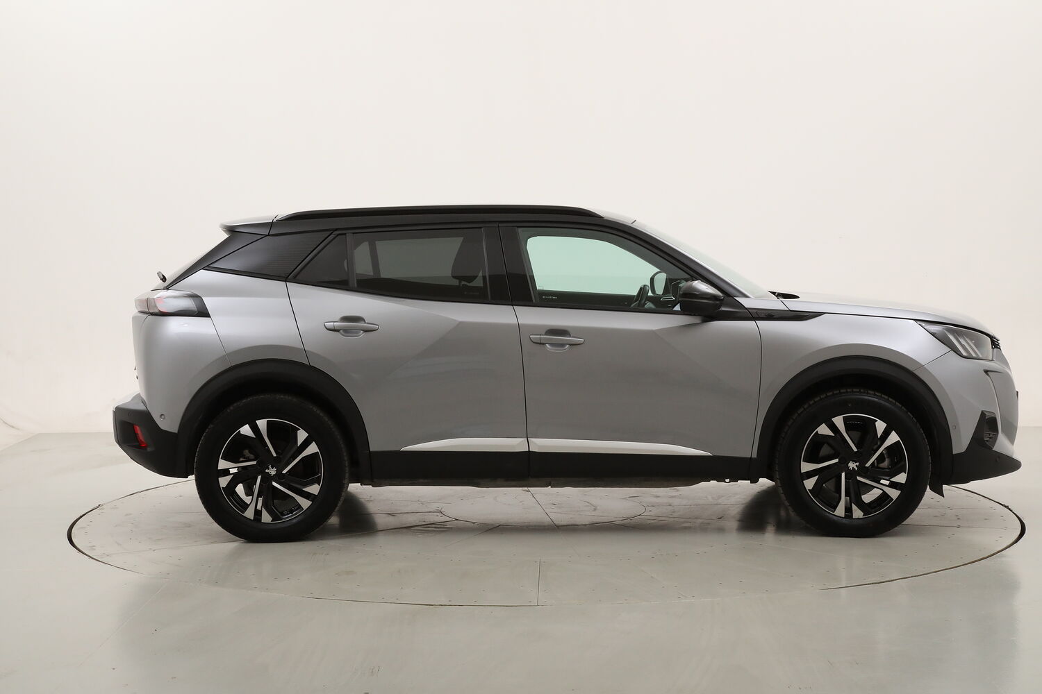 Peugeot 2008 GT usata del 2021 con 44.719 km