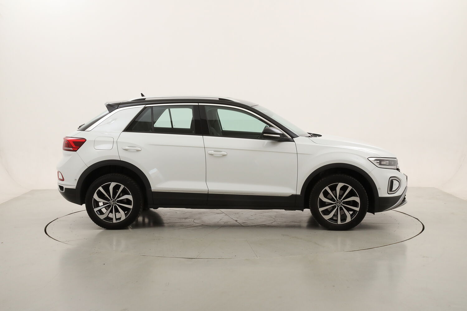 Volkswagen T-Roc Style usata del 2023 con 100.455 km