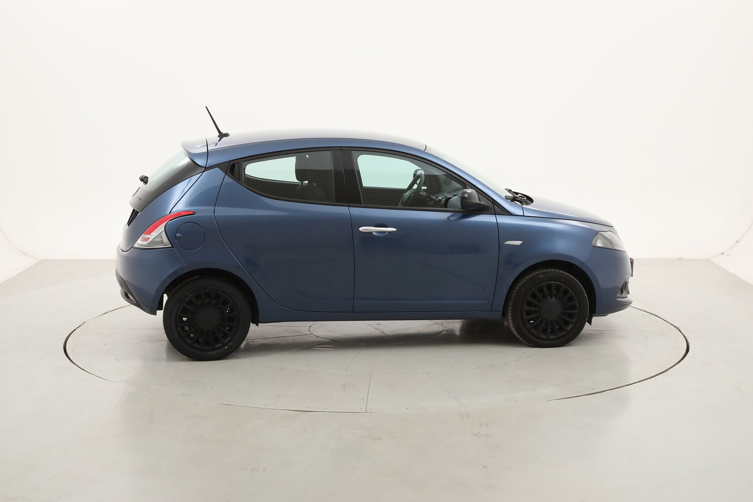 Lancia Ypsilon Hybrid Silver usata del 2022 con 56.660 km