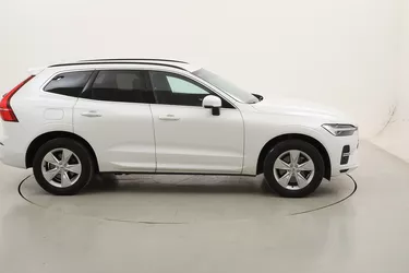 Volvo XC60 B4 Core automatico 2.0 Mild Hybrid 197CV Automatico