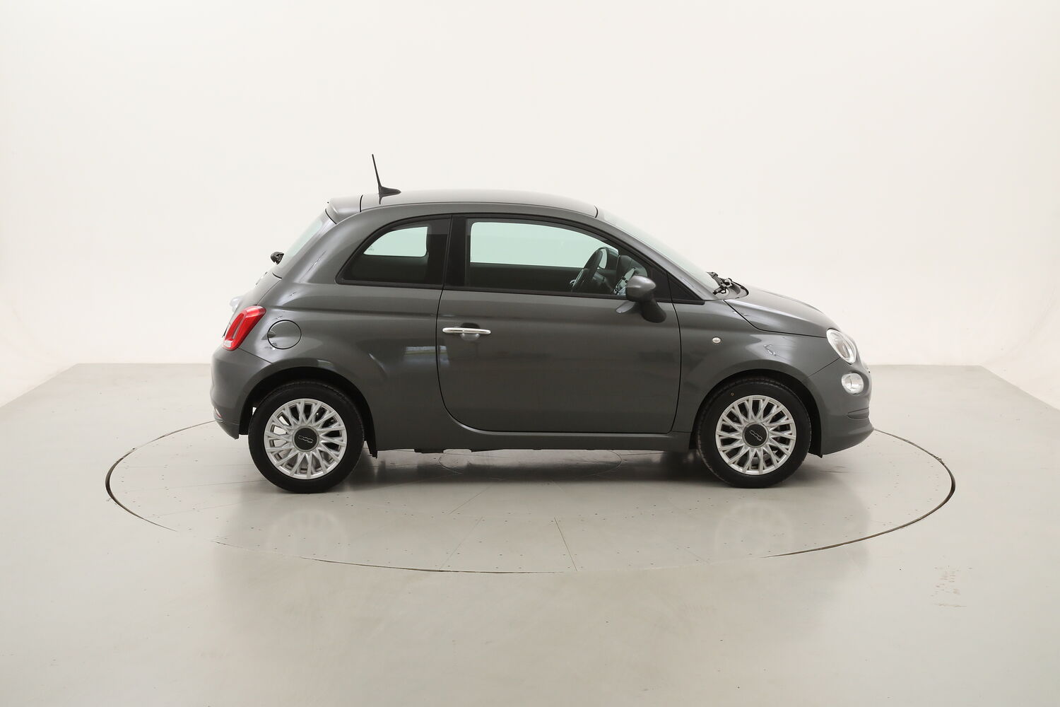 Fiat 500 Hybrid Lounge usata del 2021 con 49.756 km