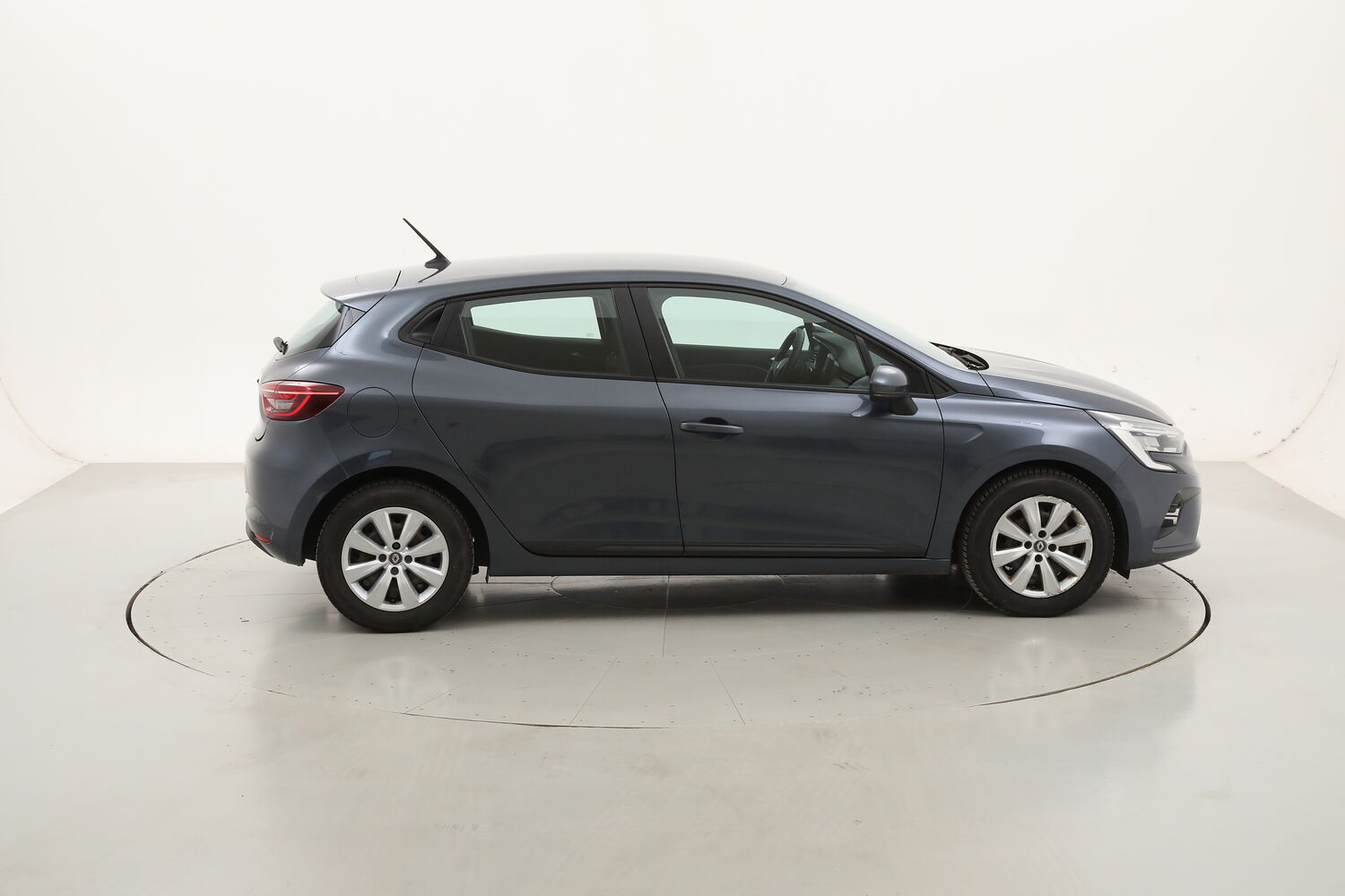 Renault Clio Business usata del 2020 con 111.033 km