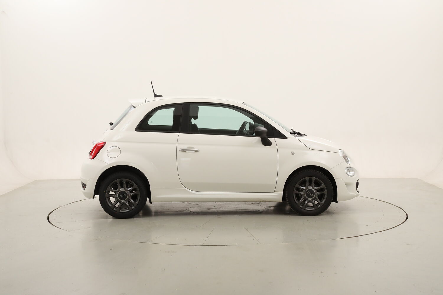 Fiat 500 Hybrid Connect usata del 2022 con 42.503 km