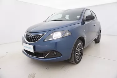 Lancia Ypsilon Hybrid Platino 1.0 Mild Hybrid 70CV Manuale Visione frontale