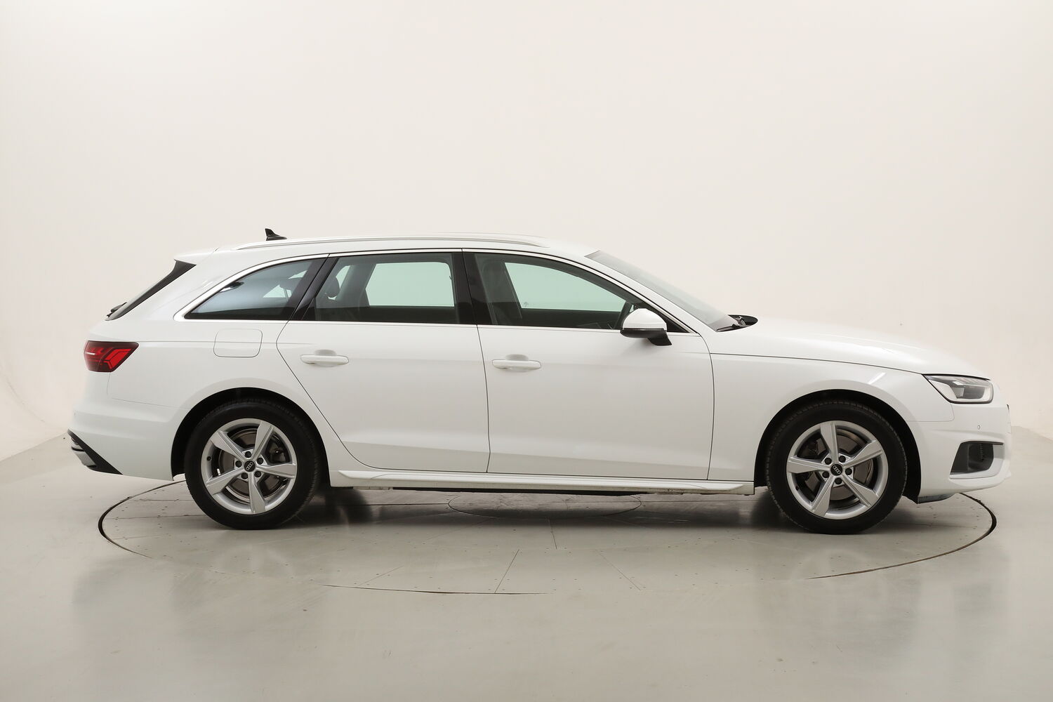 Audi A4 Avant 35 TDI Business Advanced S tronic usata del 2023 con 108.694 km