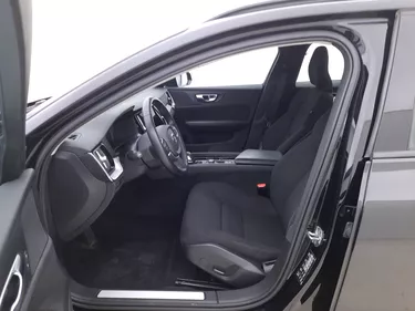 Volvo V60 B4 Momentum Business Geartronic 2.0 Mild Hybrid 197CV Automatico Sedili