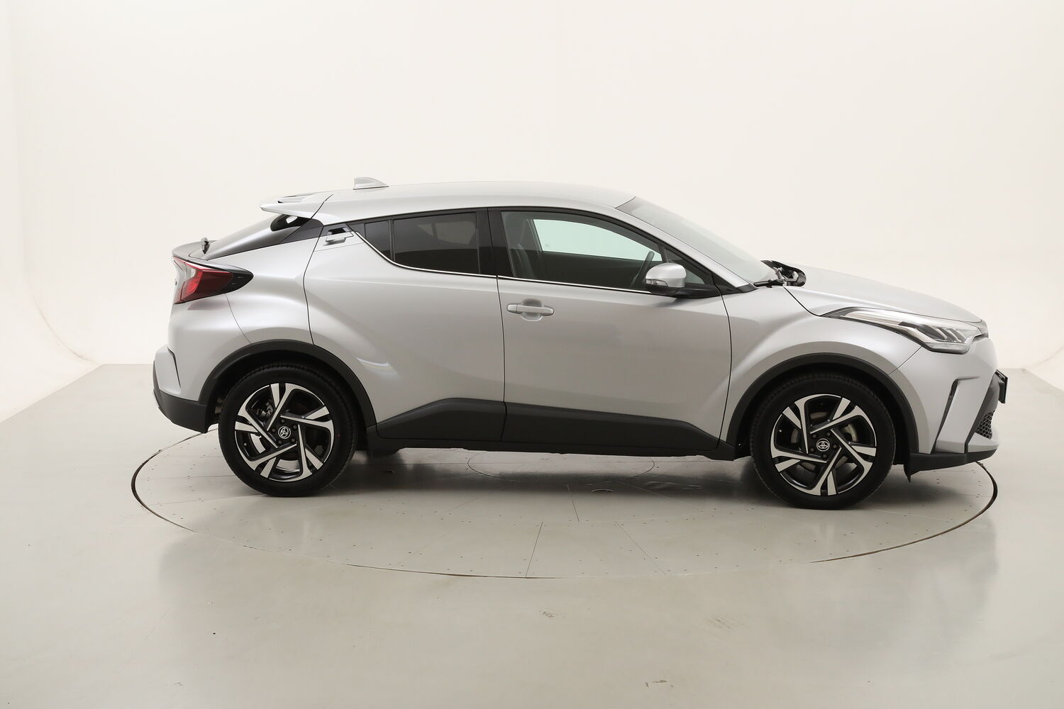 Toyota C-HR Hybrid Morebusiness usata del 2024 con 17.584 km