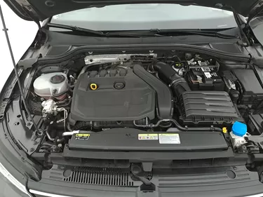 Volkswagen Golf Variant Variant Life DSG 1.5 Metano 131CV Automatico Vano motore