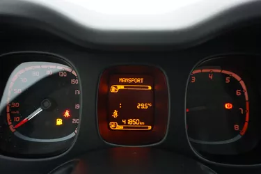 Fiat Panda Hybrid City Life 1.0 Mild Hybrid 70CV Manuale Interni