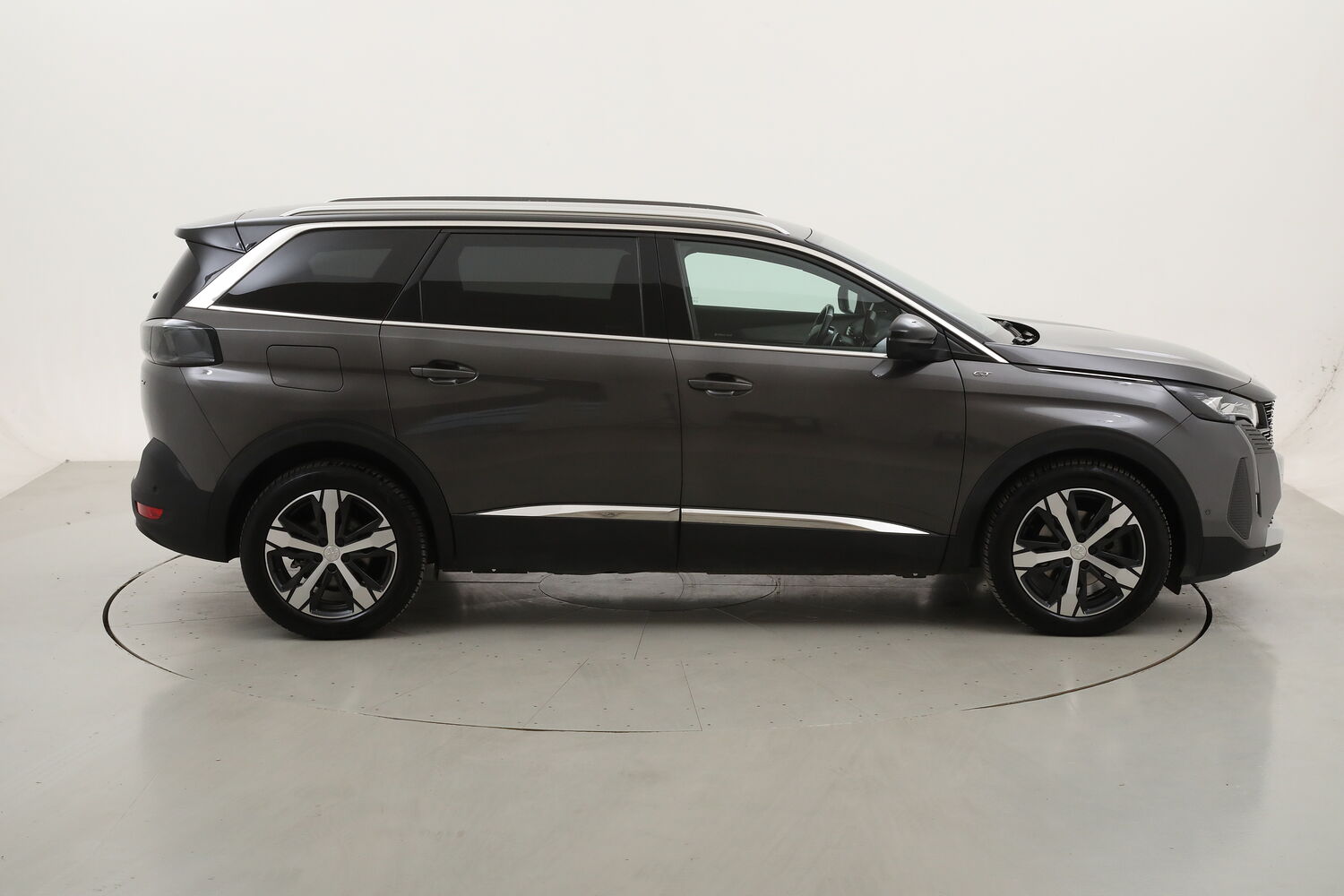 Peugeot 5008 GT Pack EAT8 - 7 posti usata del 2021 con 113.692 km
