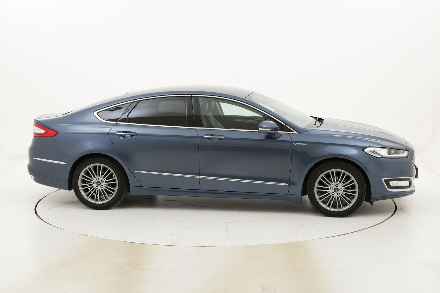 Ford Mondeo Hybrid Vignale usata del 2018 con 37.281 km