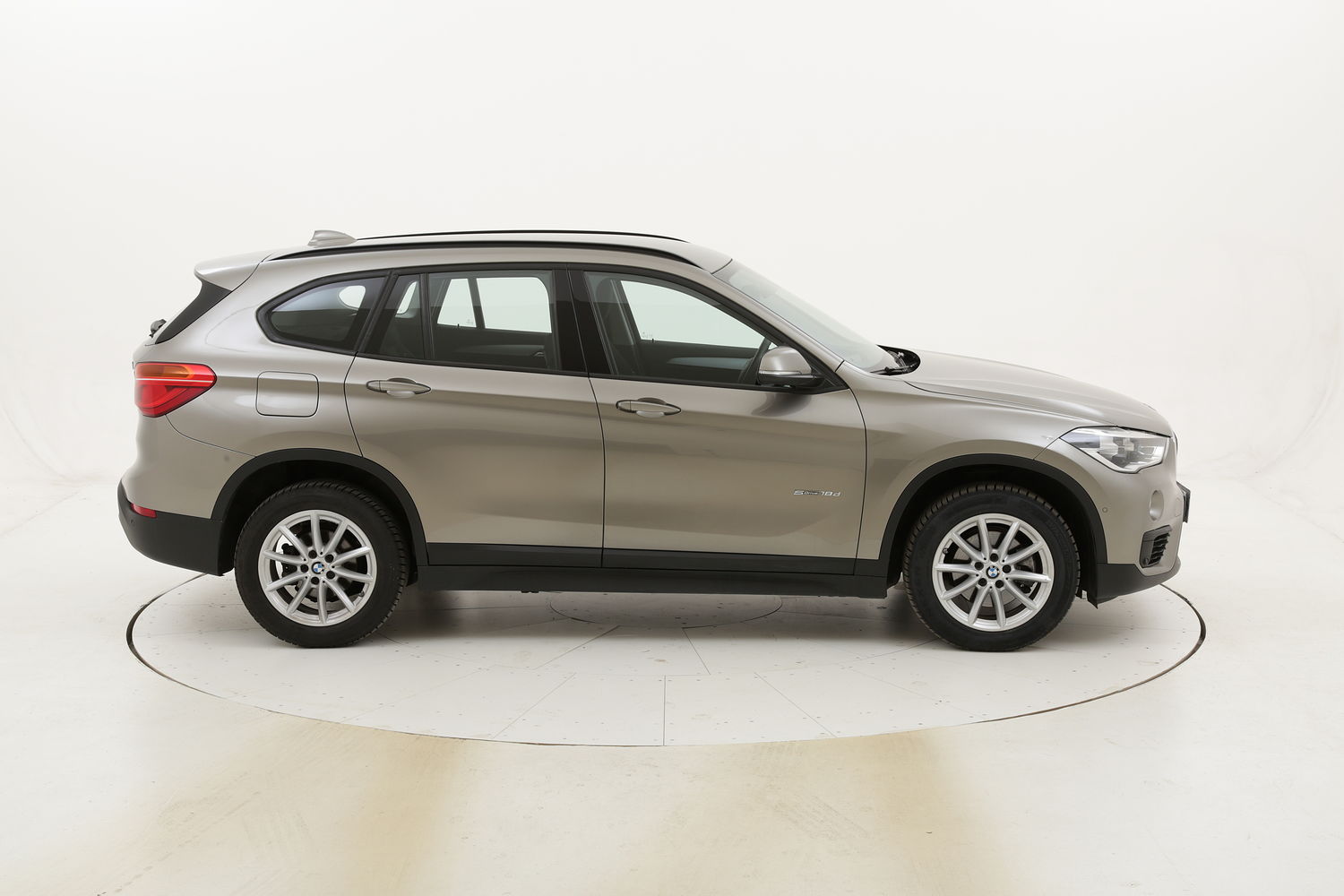 BMW X1 18d sDrive Business aut. usata del 2017 con 95.636 km