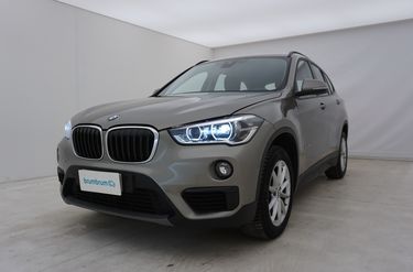 BMW X1 Da un'altra prospettiva BMW X1 Da un'altra prospettiva