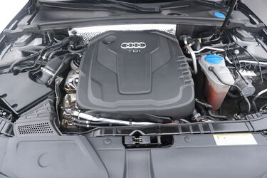 Vano motore di Audi A4 allroad