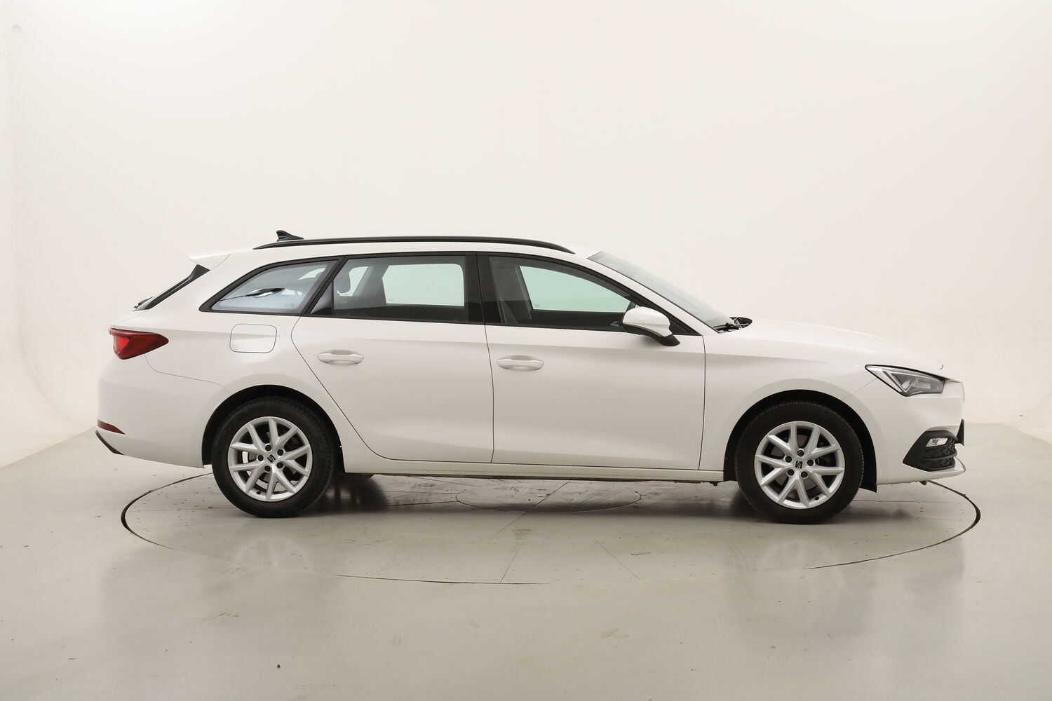 Seat Leon ST Style DSG usata del 2024 con 34.661 km