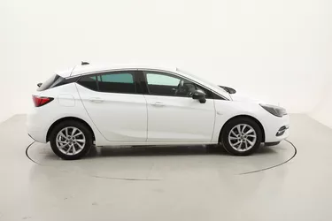 Opel Astra Business Elegance 1.2 Benzina 110CV Manuale Opel Astra Business Elegance 1.2 Benzina 110CV Manuale