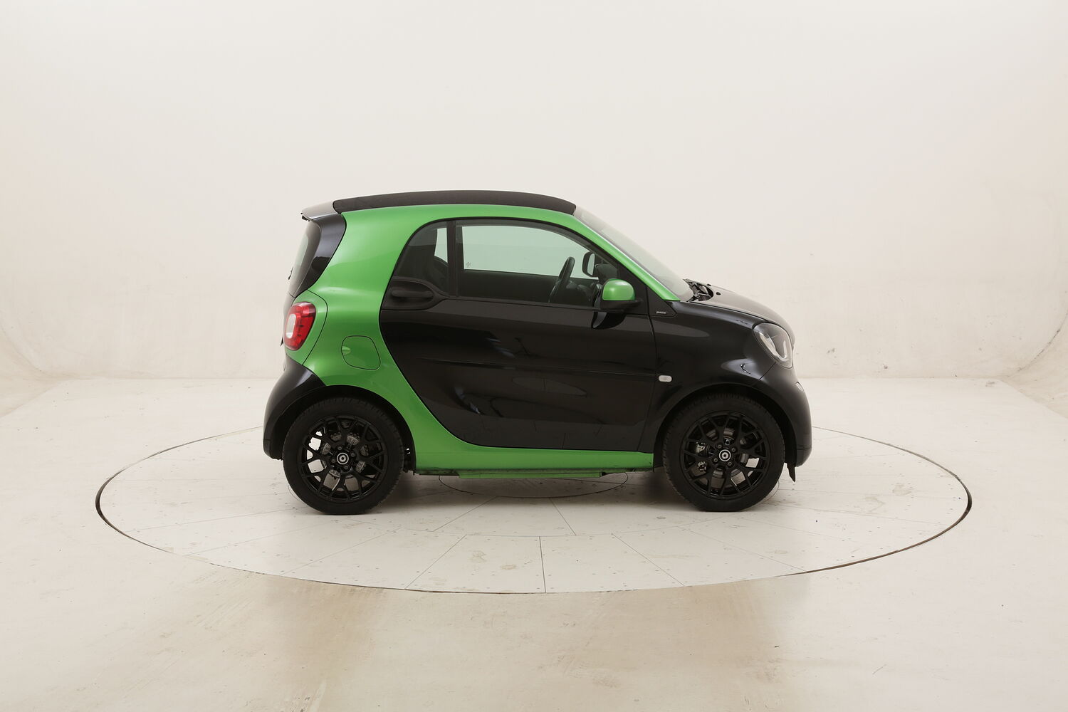 Smart Fortwo EQ Youngster usata del 2019 con 8.732 km