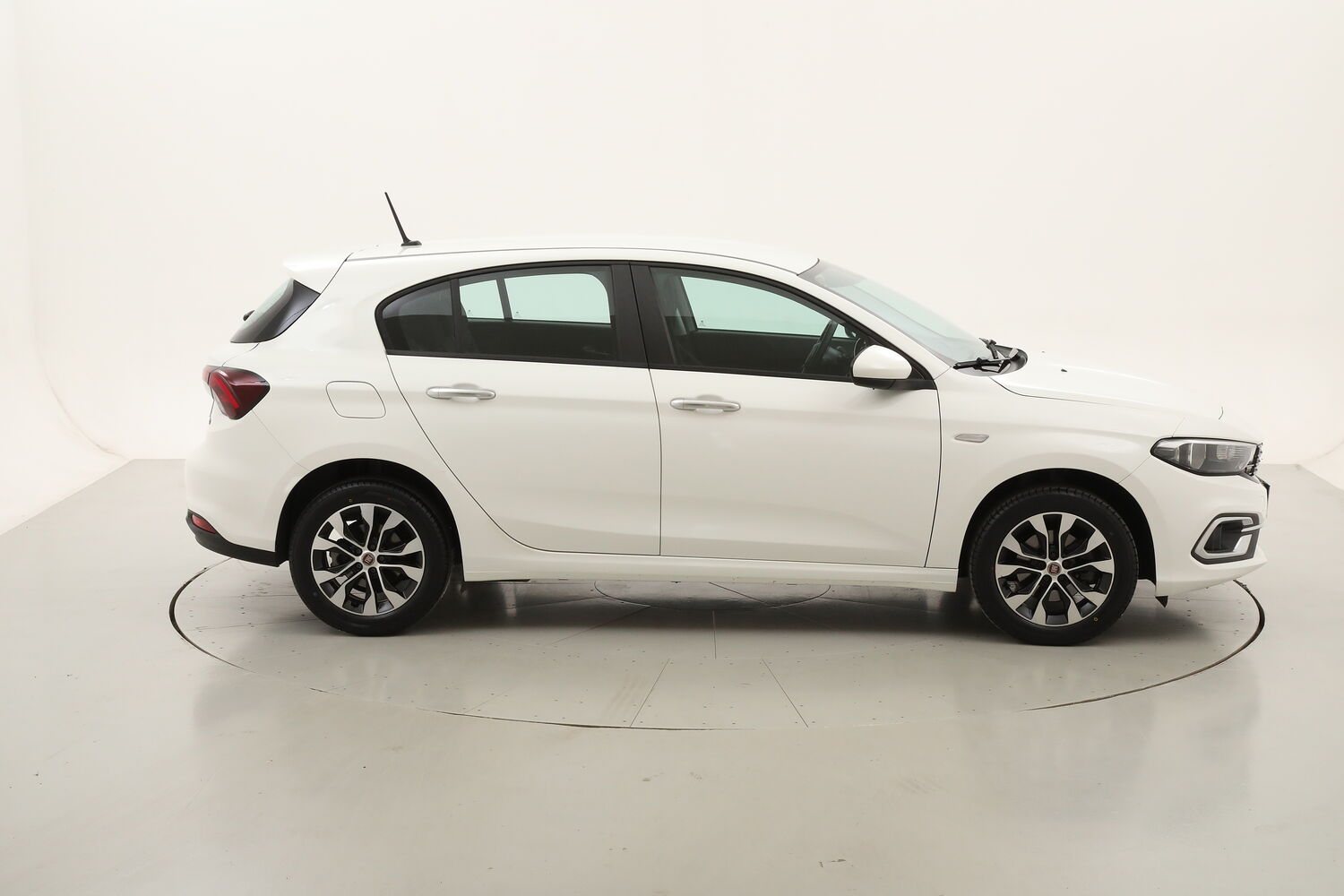 Fiat Tipo Hyrbid City Life DCT usata del 2022 con 53.979 km