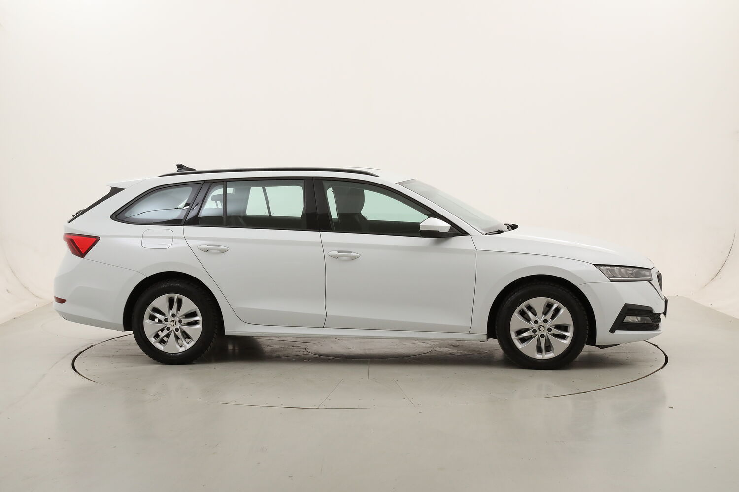 Skoda Octavia Wagon Executive DSG usata del 2022 con 109.004 km