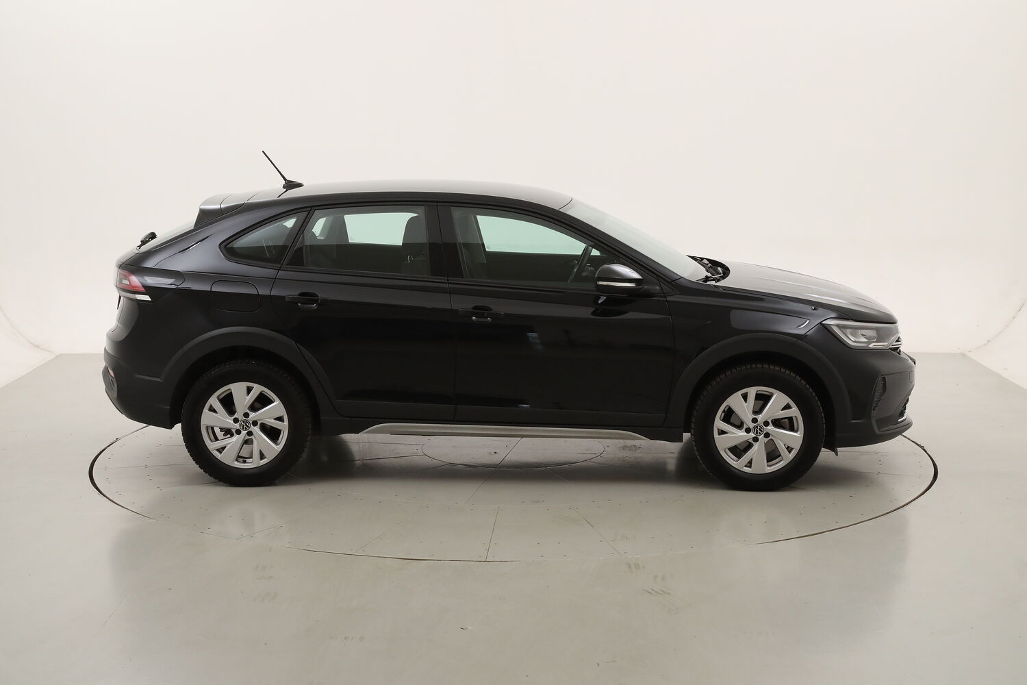 Volkswagen Taigo Life DSG usata del 2023 con 21.742 km