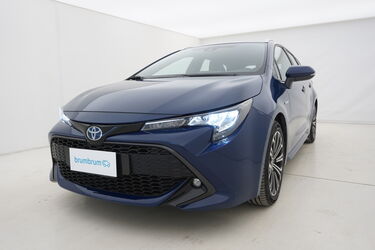 Visione frontale di Toyota Corolla