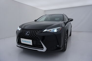 Lexus UX Visione frontale Visione frontale di Lexus UX