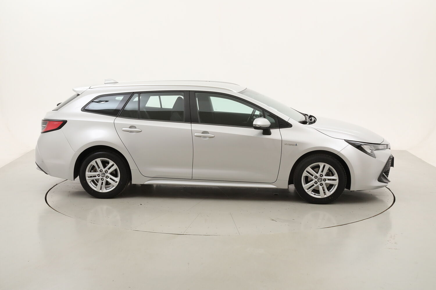 Toyota Corolla TS Hybrid Business usata del 2020 con 70.126 km