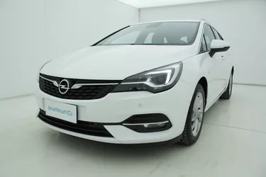 Opel Astra ST Business Elegance AT9 1.5 Diesel 122CV Automatico Visione frontale