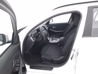 BMW Serie 3 318d 48V Touring Business Advantage  2.0 Mild Hybrid 150CV Automatico Sedili