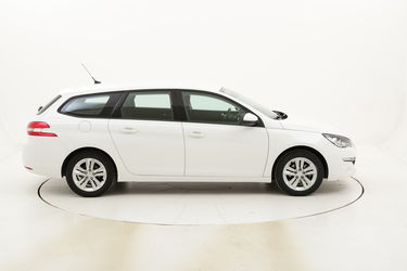 Peugeot 308 SW Business usata del 2016 con 104.824 km