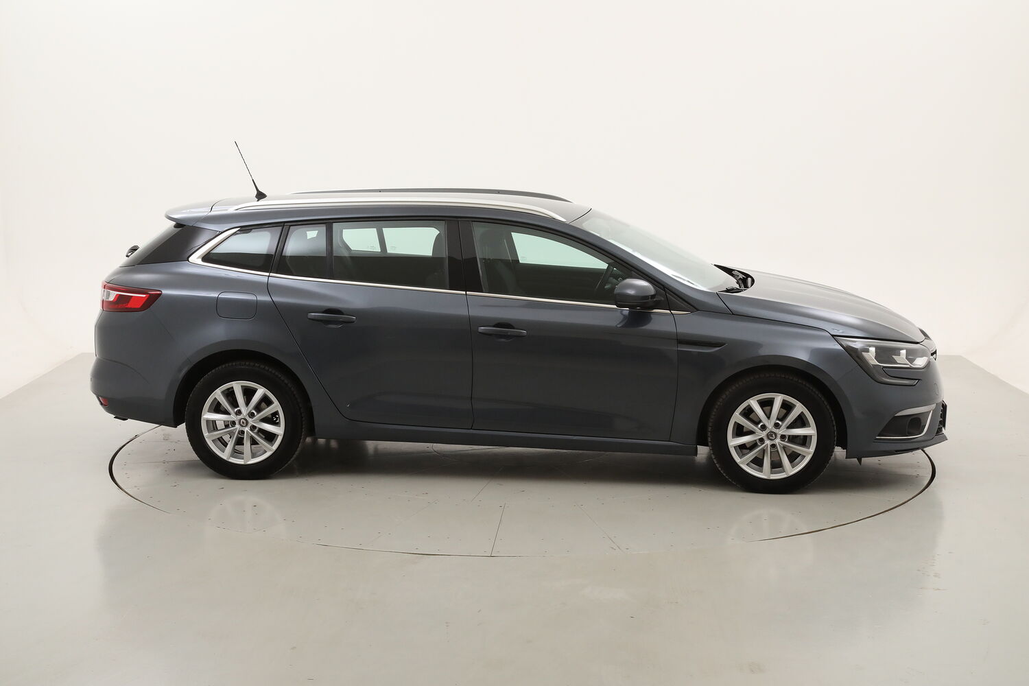 Renault Megane Sporter Business usata del 2020 con 104.055 km