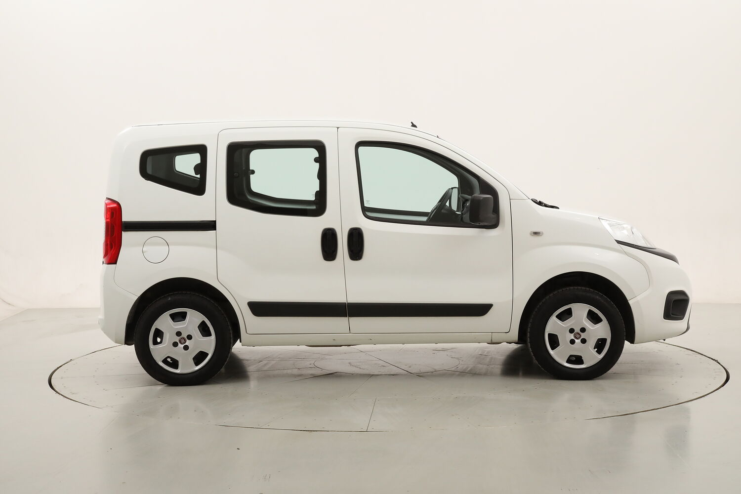 Fiat QUBO Natural Power Easy usata del 2018 con 56.605 km