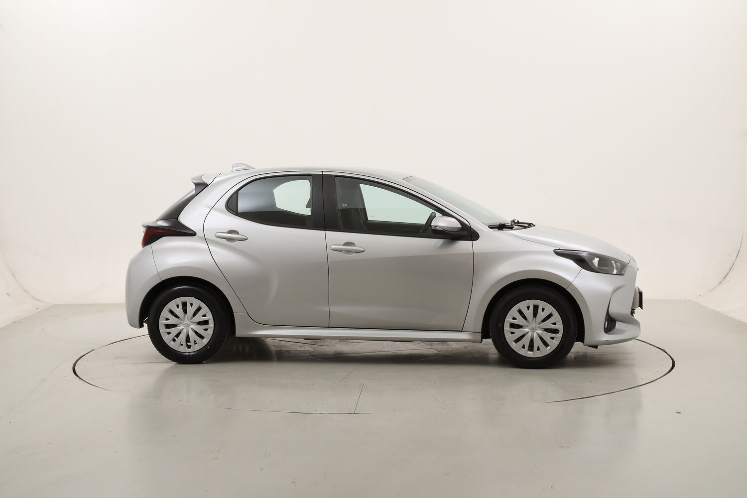 Toyota Yaris Hybrid Business usata del 2022 con 80.102 km